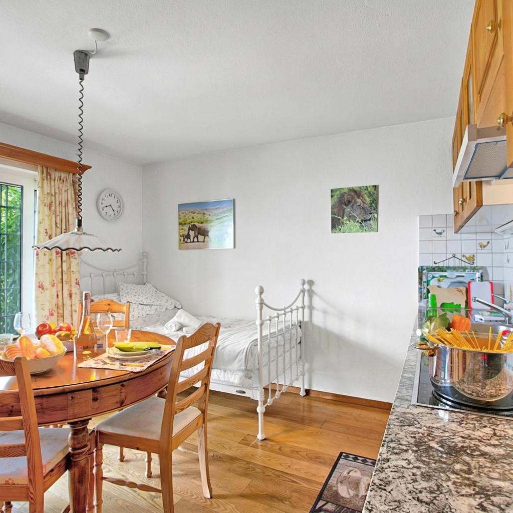 Image 17 - Locarno Area: Quiet Lake view escape 2 - Happy Rentals