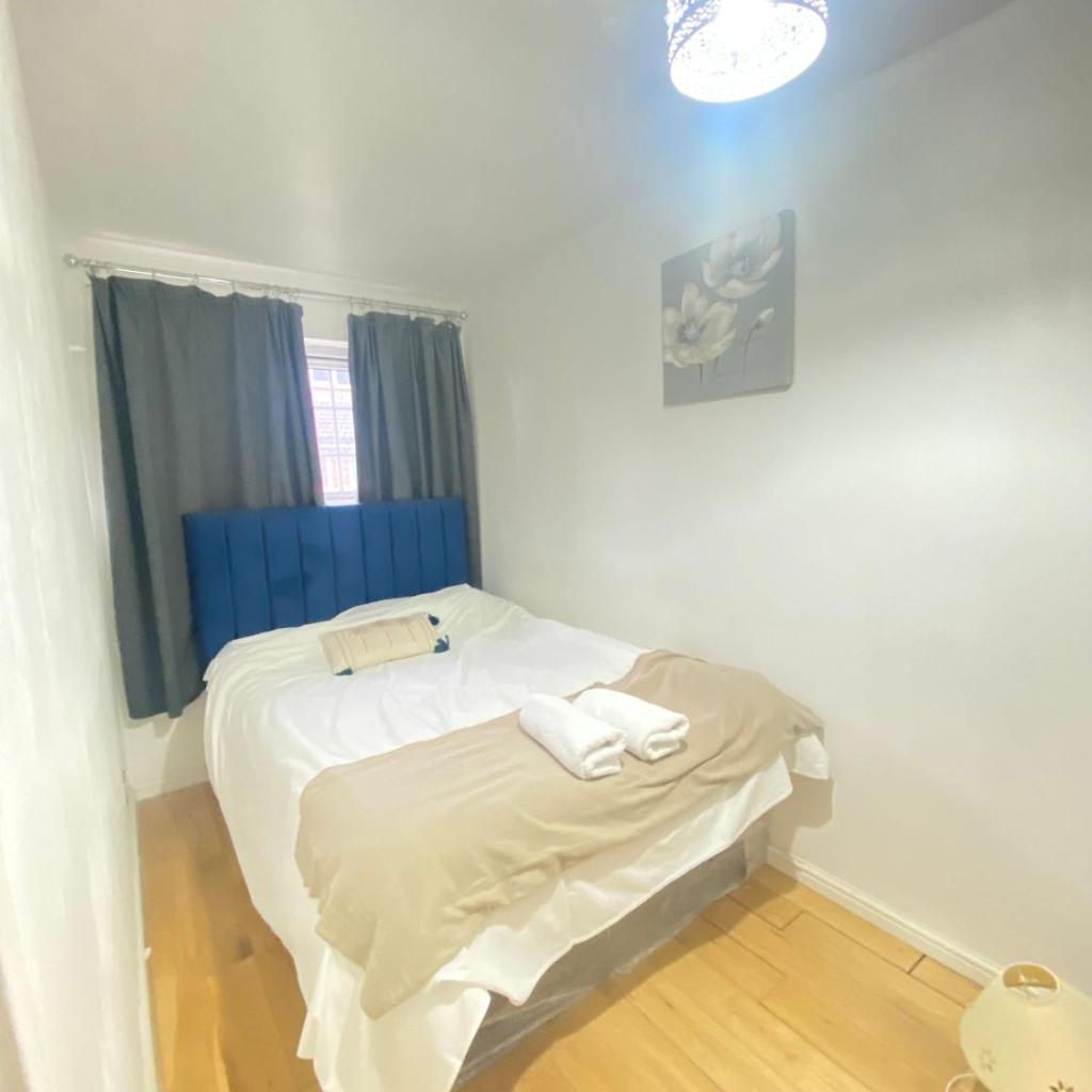 Photograph of Luxurious 5 Bedroom Home in Prime London Location