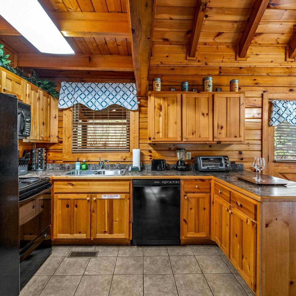 Photograph of Romantic Smoky Mountain Cabin with Hot Tub, Scenic Views & Game Loft near Pigeon Forge, Tennessee