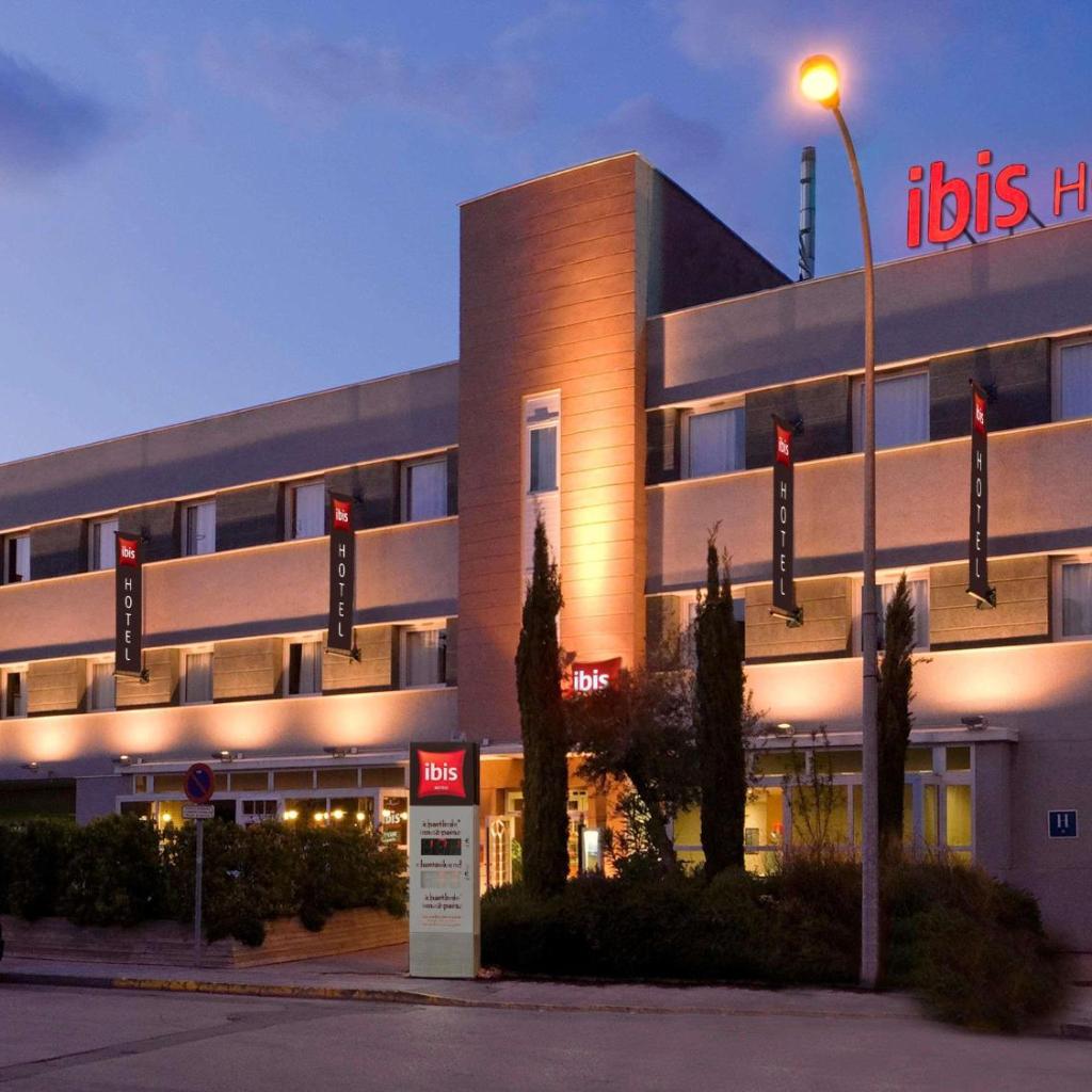 Photograph of Ibis Granada