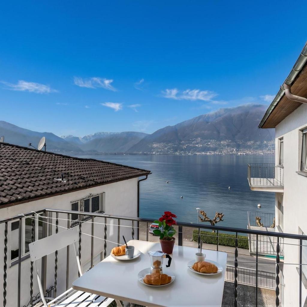 Image 1 - Garden on the lake 2 - Happy Rentals