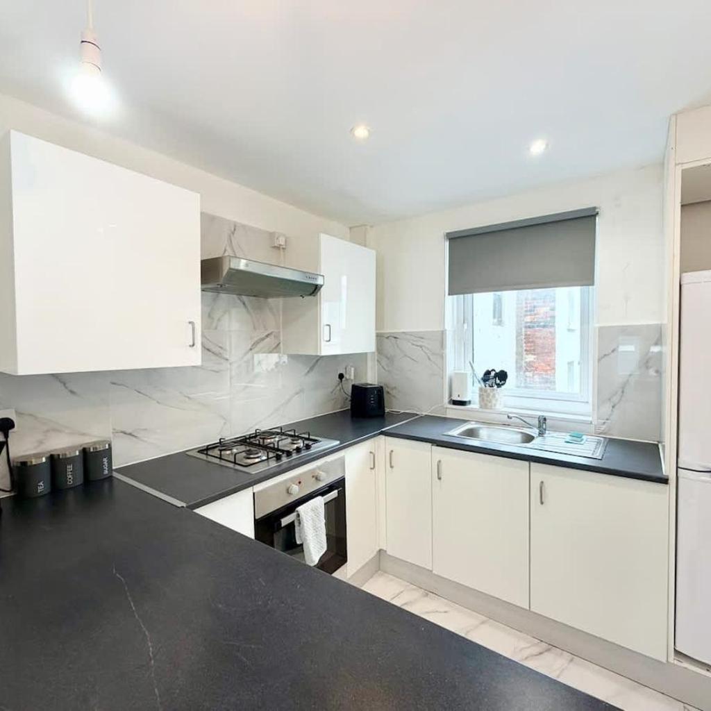 Photograph of Modern 3 Bedroom Stay Near Brighton Seafront