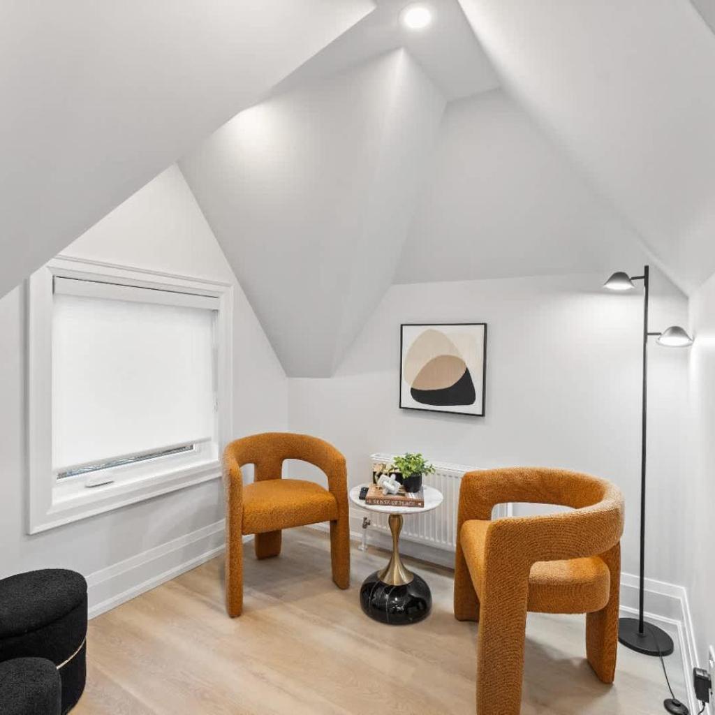 Photograph of Luxury Deluxe 1 BR - 1 Bed - New Build - Near Downtown