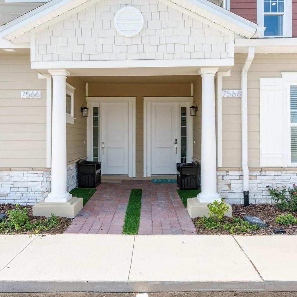 Photograph of Comfortable home w 3 En-suites!
