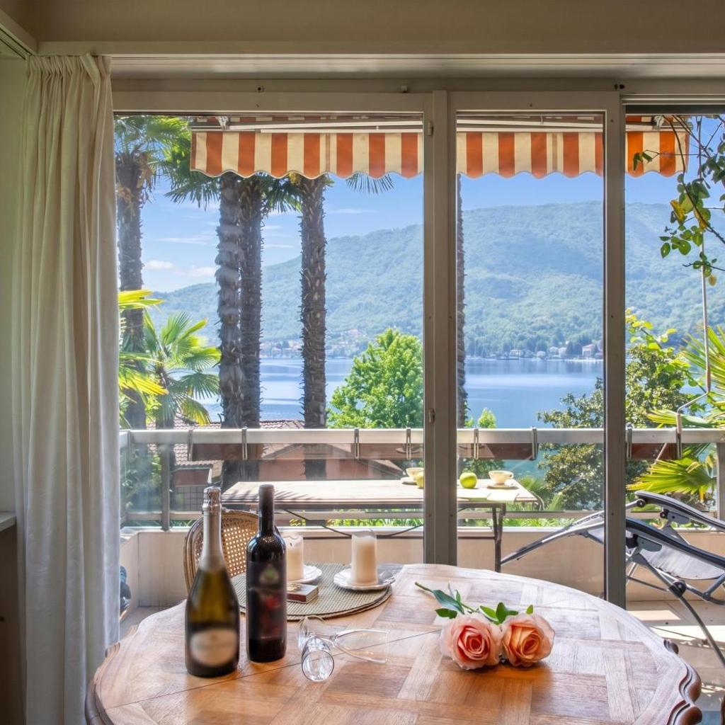 Image 20 - Queen Lake View - Happy Rentals