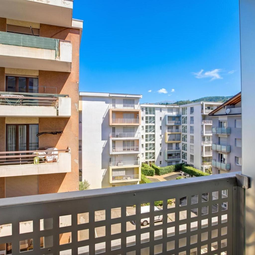 Image 6 - Lean Home - Happy Rentals