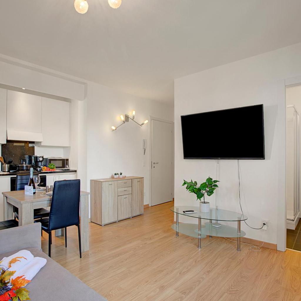 Image 12 - Lean Home - Happy Rentals