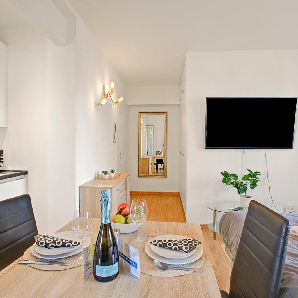 Image 13 - Lean Home - Happy Rentals