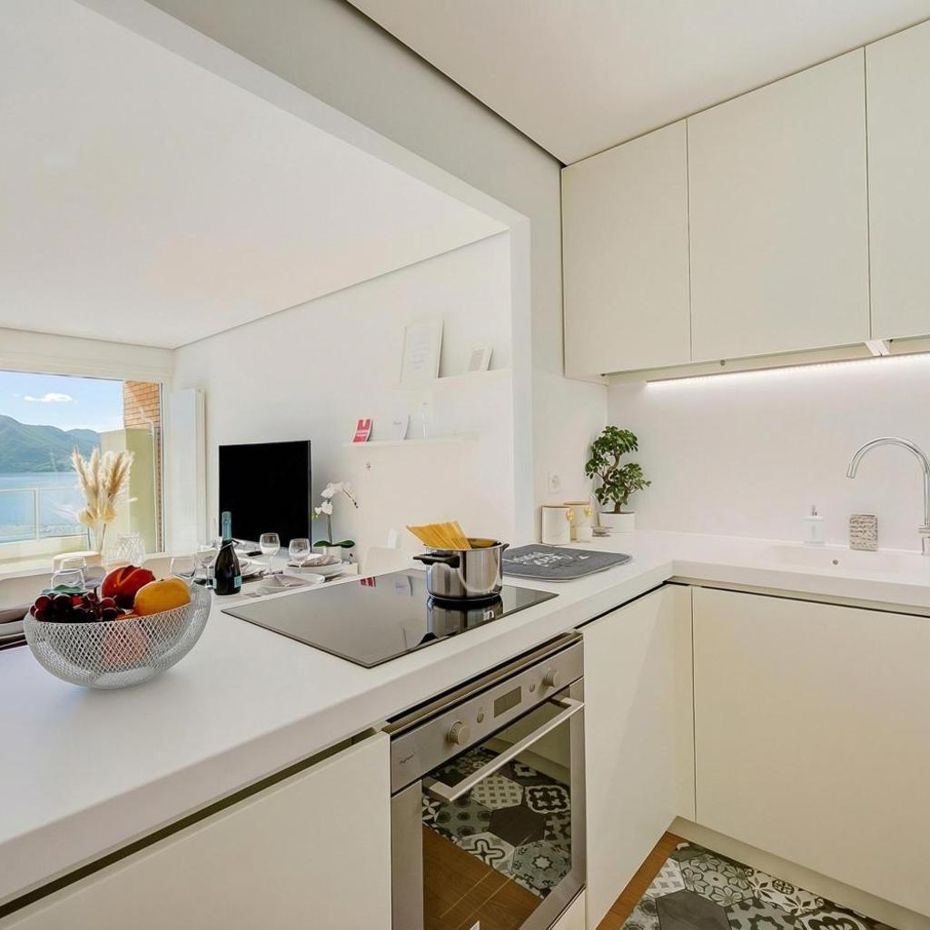 Image 4 - Honeymoon with Stunning View - Happy Rentals