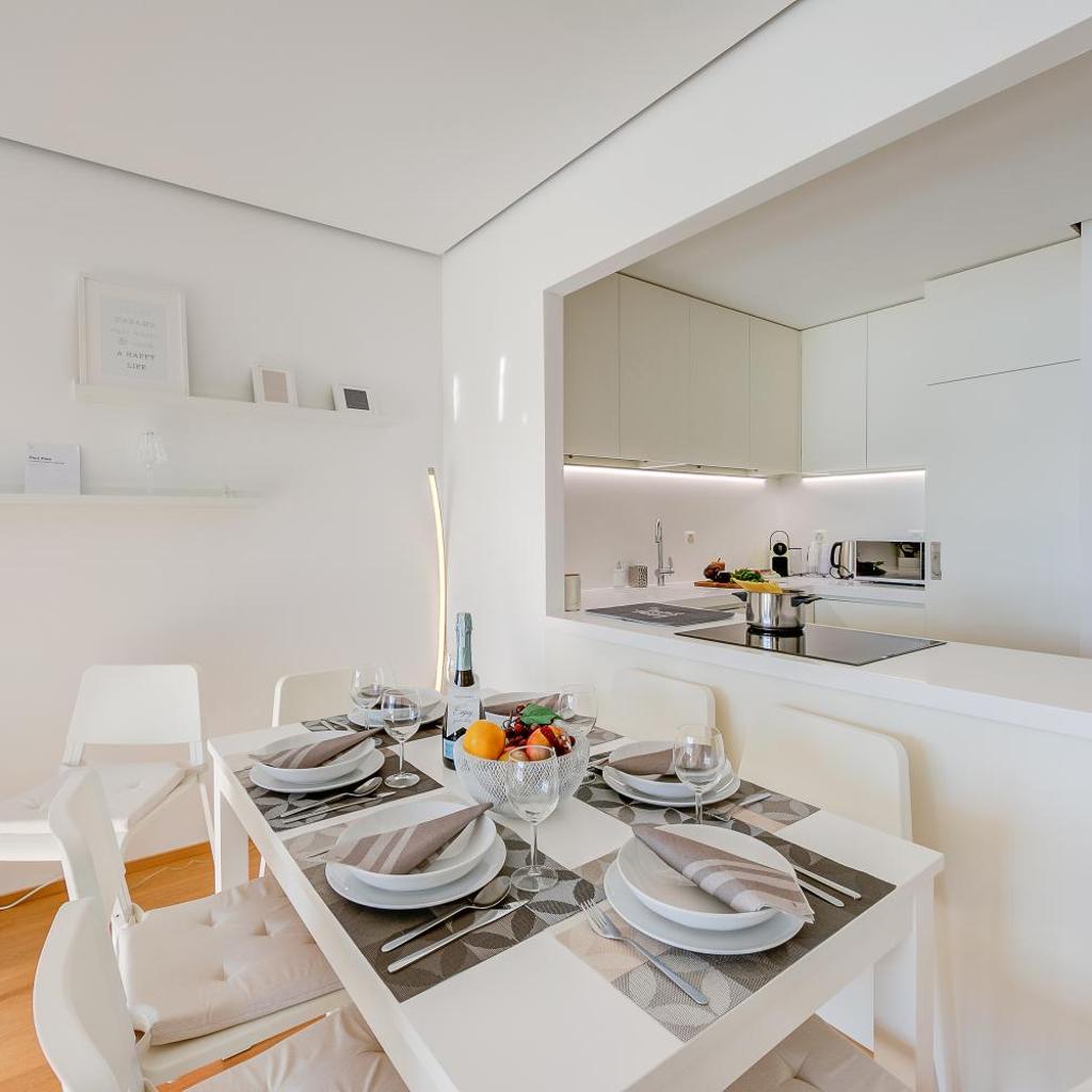 Image 15 - Honeymoon with Stunning View - Happy Rentals