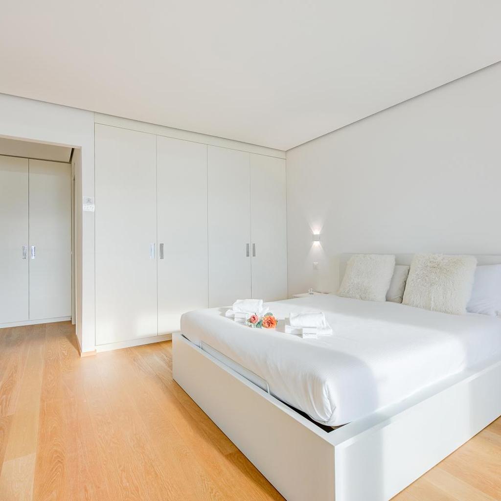 Image 19 - Honeymoon with Stunning View - Happy Rentals
