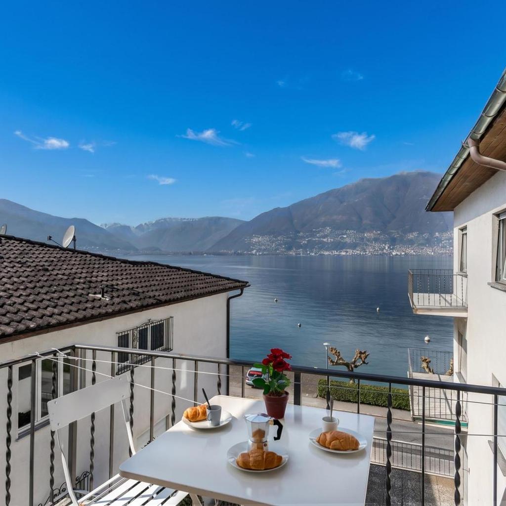 Image 1 - Garden on the lake 1 - Happy Rentals