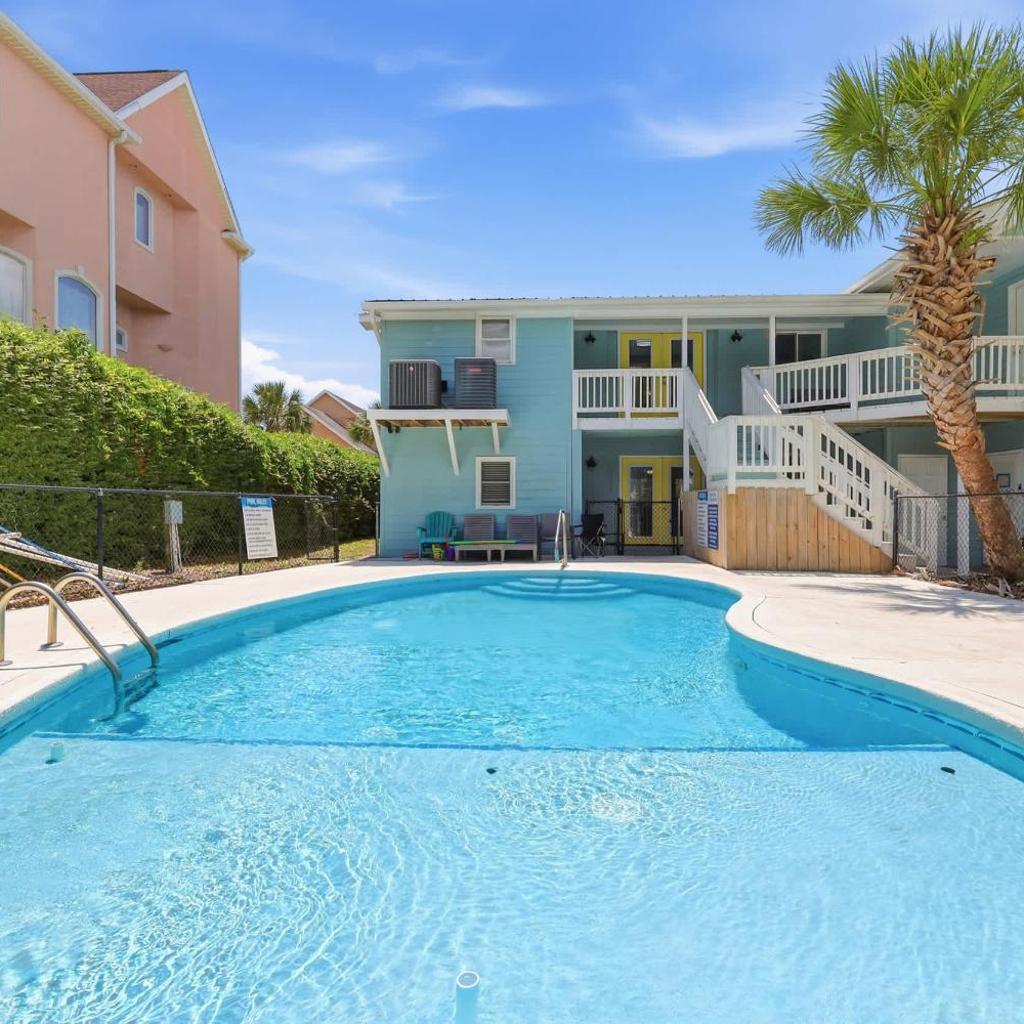 Photograph of Wavecrest Grand with Pool Great for Groups