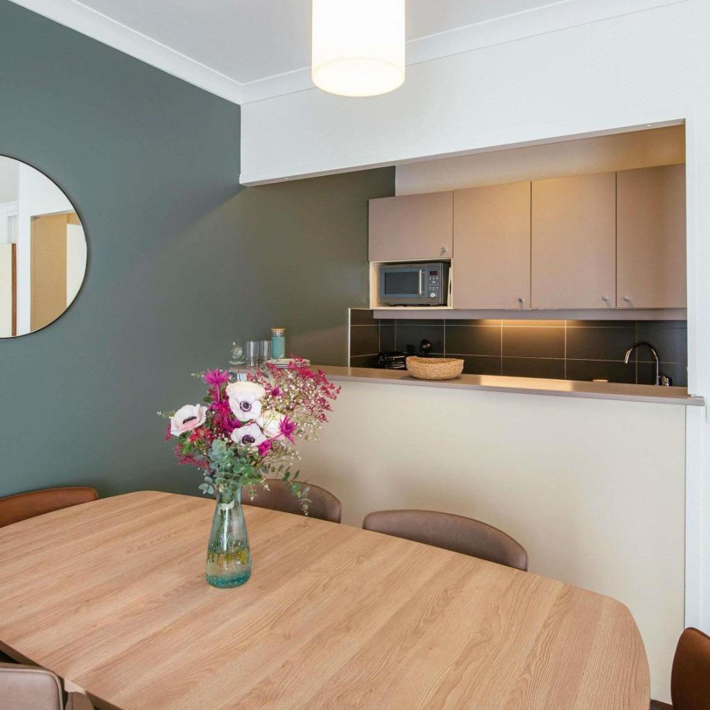 Photograph of Aparthotel Adagio Paris Buttes Chaumont