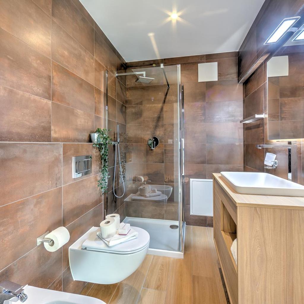 Carousel image 18