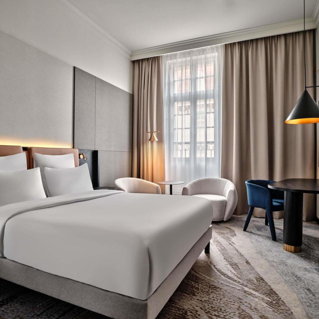 Mövenpick Grand Hotel Wroclaw — 