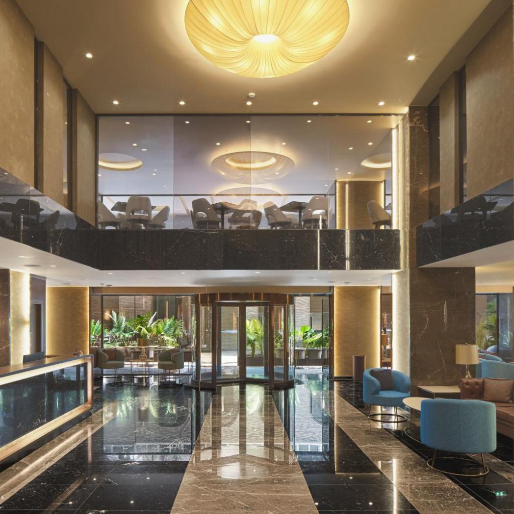 Leonardo Hotel Athens City Center — 
