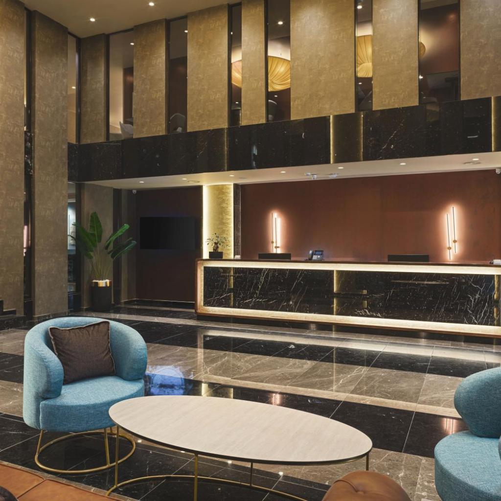 Leonardo Hotel Athens City Center — 