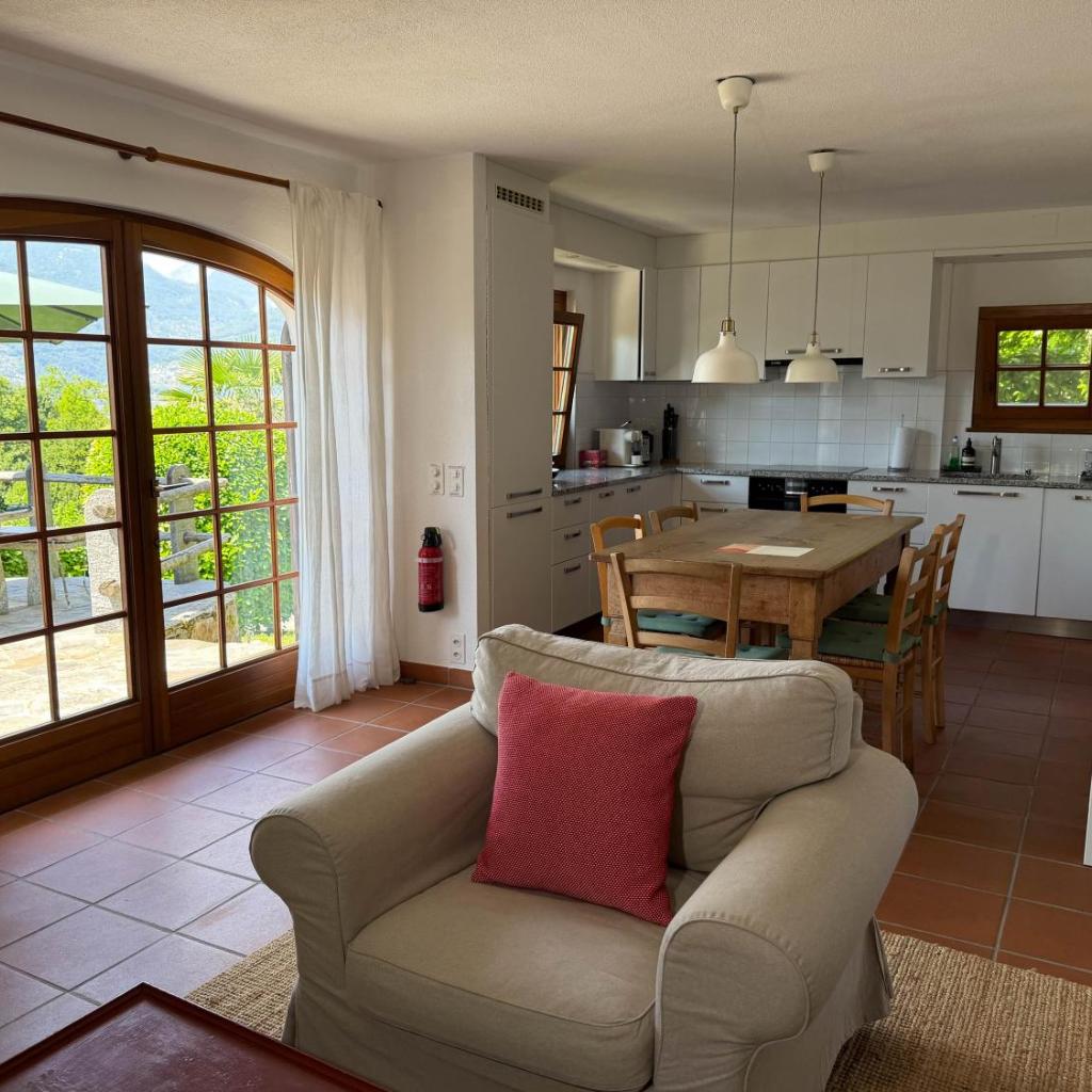 Image 7 - Casa Mathey by HolAp SA