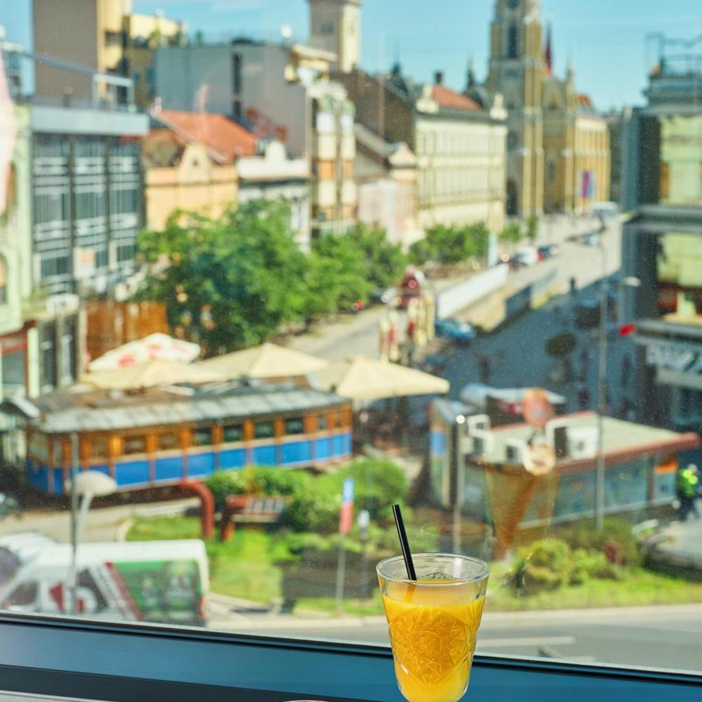 Hotel Pupin Novi Sad — 