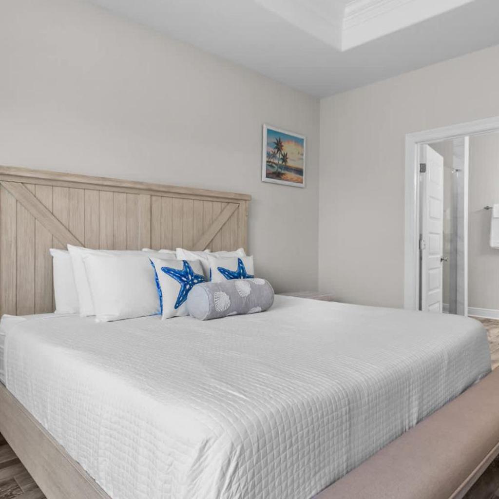 Photograph of Salty Breeze 3BDR Escape