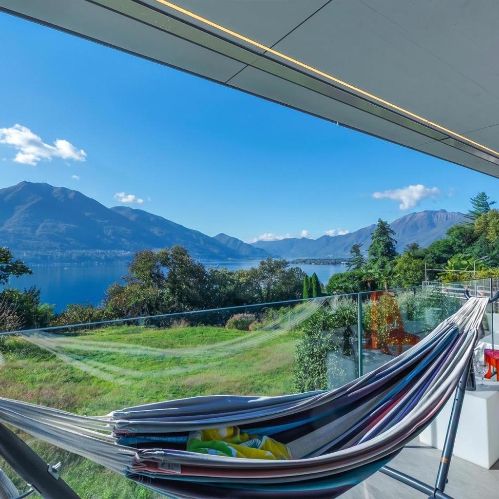 Image 10 - Villa Mondacce with Jacuzzi & Lake Views
