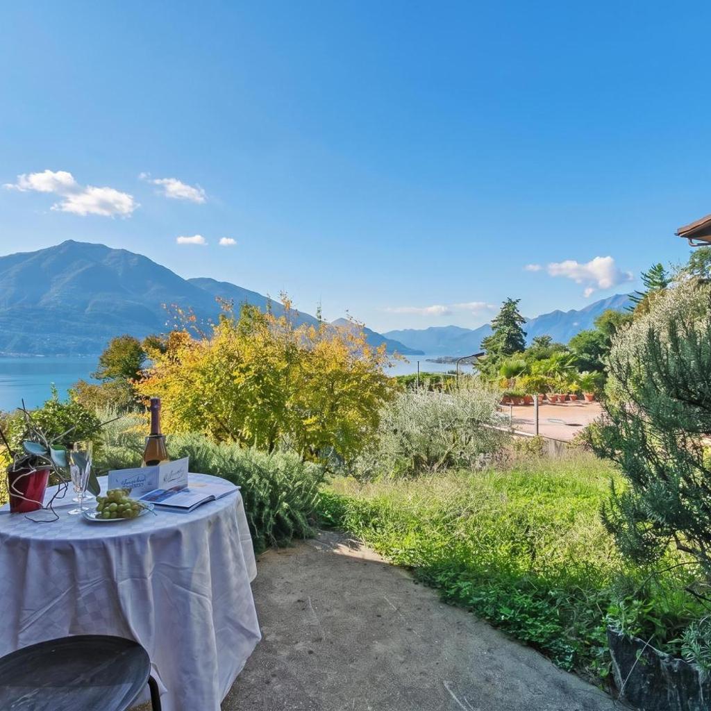 Image 11 - Villa Mondacce with Jacuzzi & Lake Views