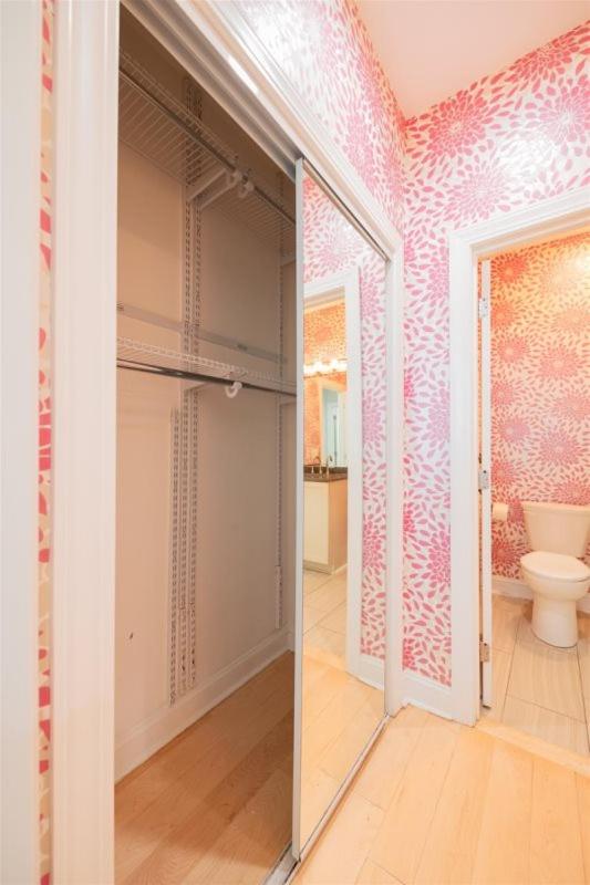Photograph of Cg Contemporary Cabana