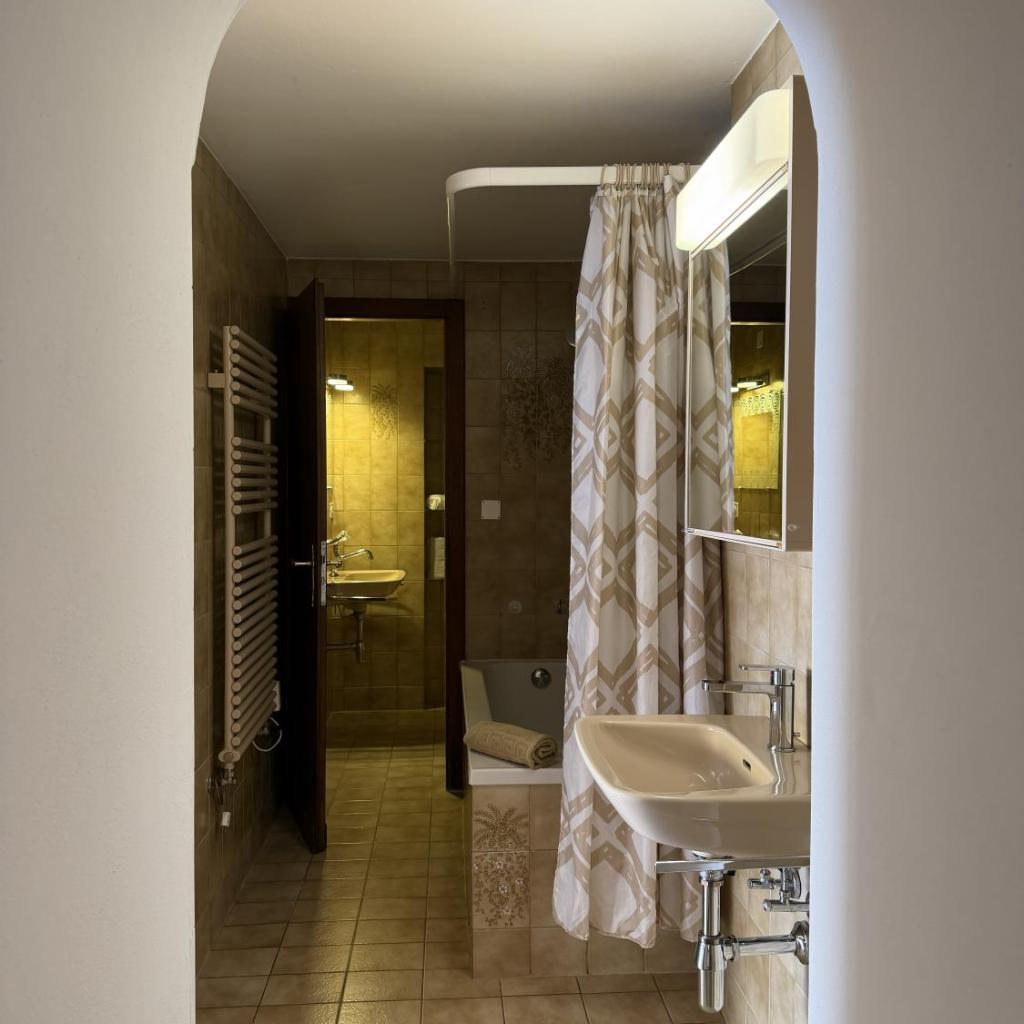 Image 2 - Casa Chatelain