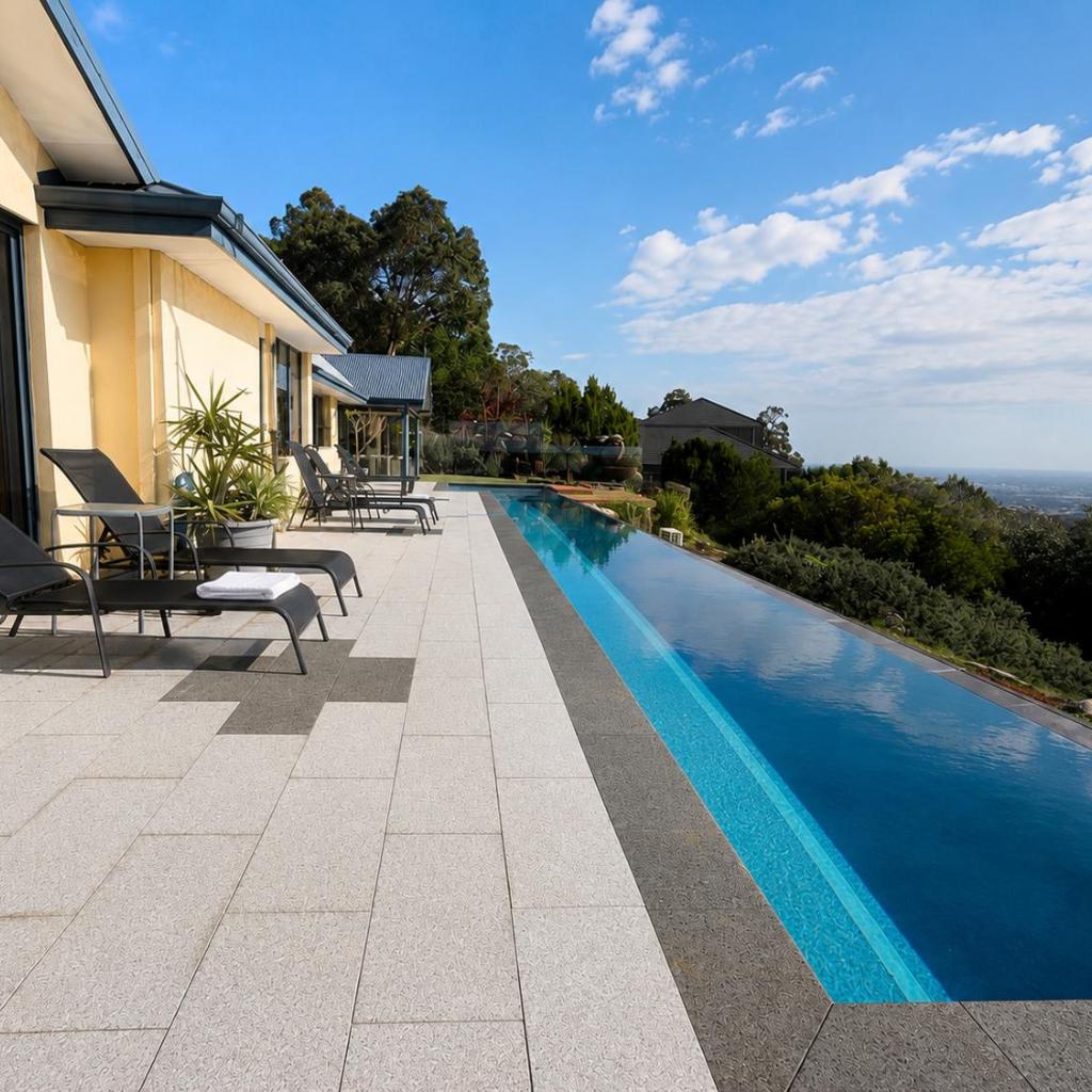 Photograph of Zig Zag Retreat - Hilltop Home With Stunning Views