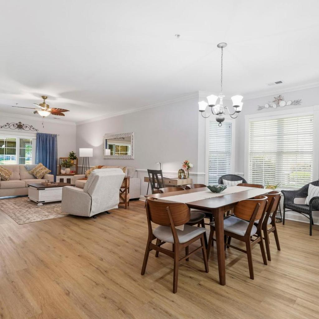 Photograph of Renovated 3BR Lakeside Pool Pet-Friendly