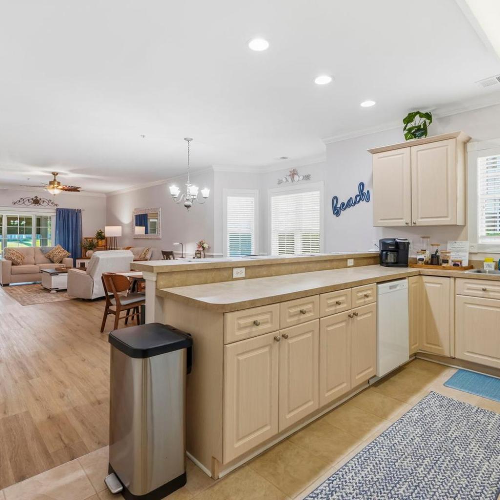 Photograph of Renovated 3BR Lakeside Pool Pet-Friendly