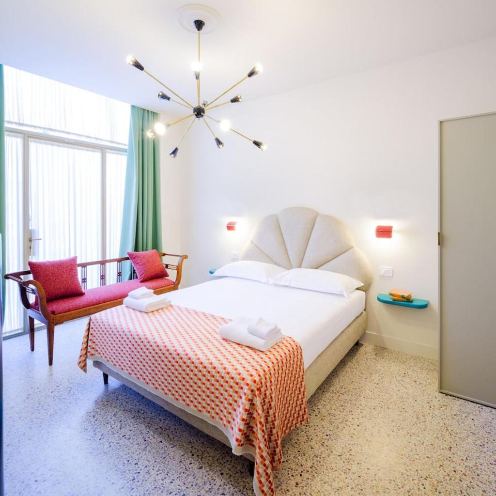 Photograph of Chicco - Modern Two-Bedroom in a Green Courtyard