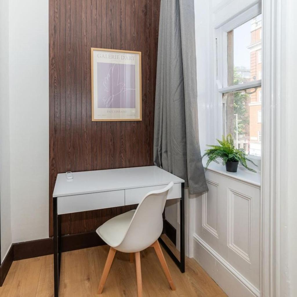 Photograph of Halcyon Kensington 1 Bedroom - Airconditioned - High Street