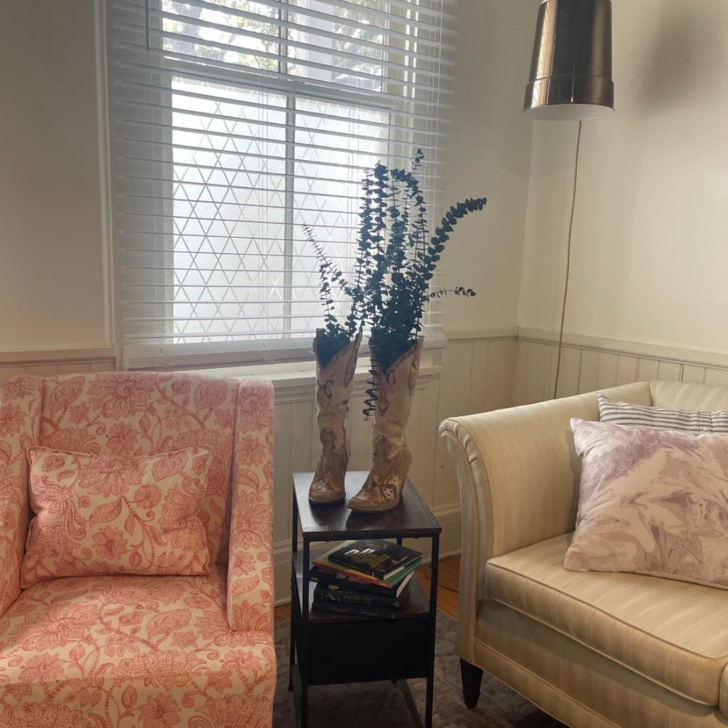 Photograph of Perfect gorgeous 3 bed 4 bath home downtown