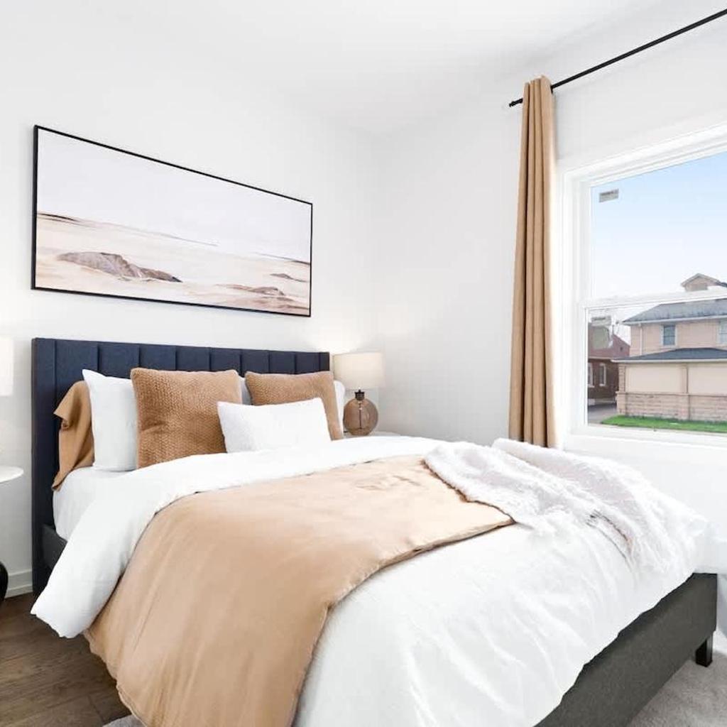 Photograph of New 2-Bedroom Suite Walk to the Falls Parking & Sleeps 4