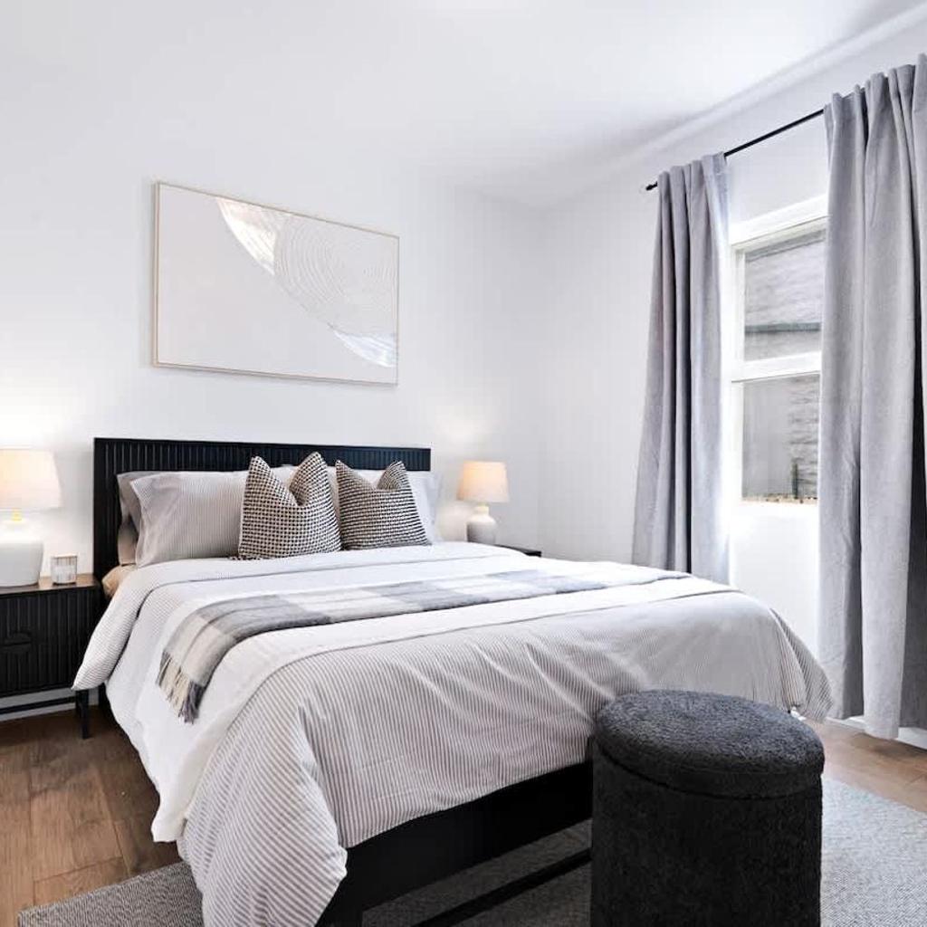 Photograph of New 2-Bedroom Suite Walk to the Falls Parking & Sleeps 4