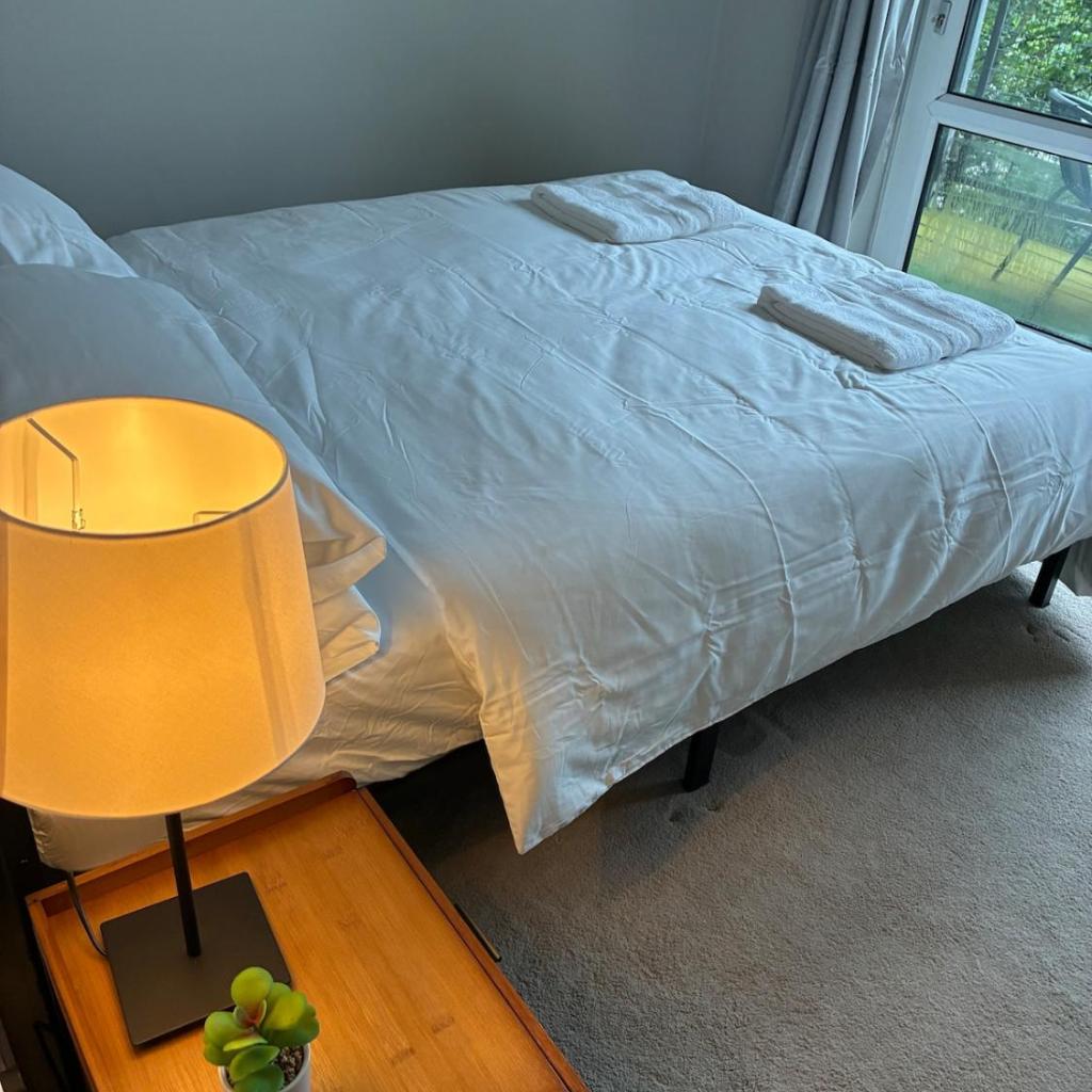 Photograph of Didsbury 2-bed with Free Parking & 2 Balconies