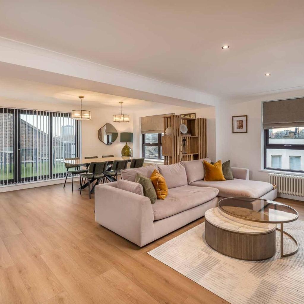Photograph of Monarch House - Serviced Apartments - Kensington