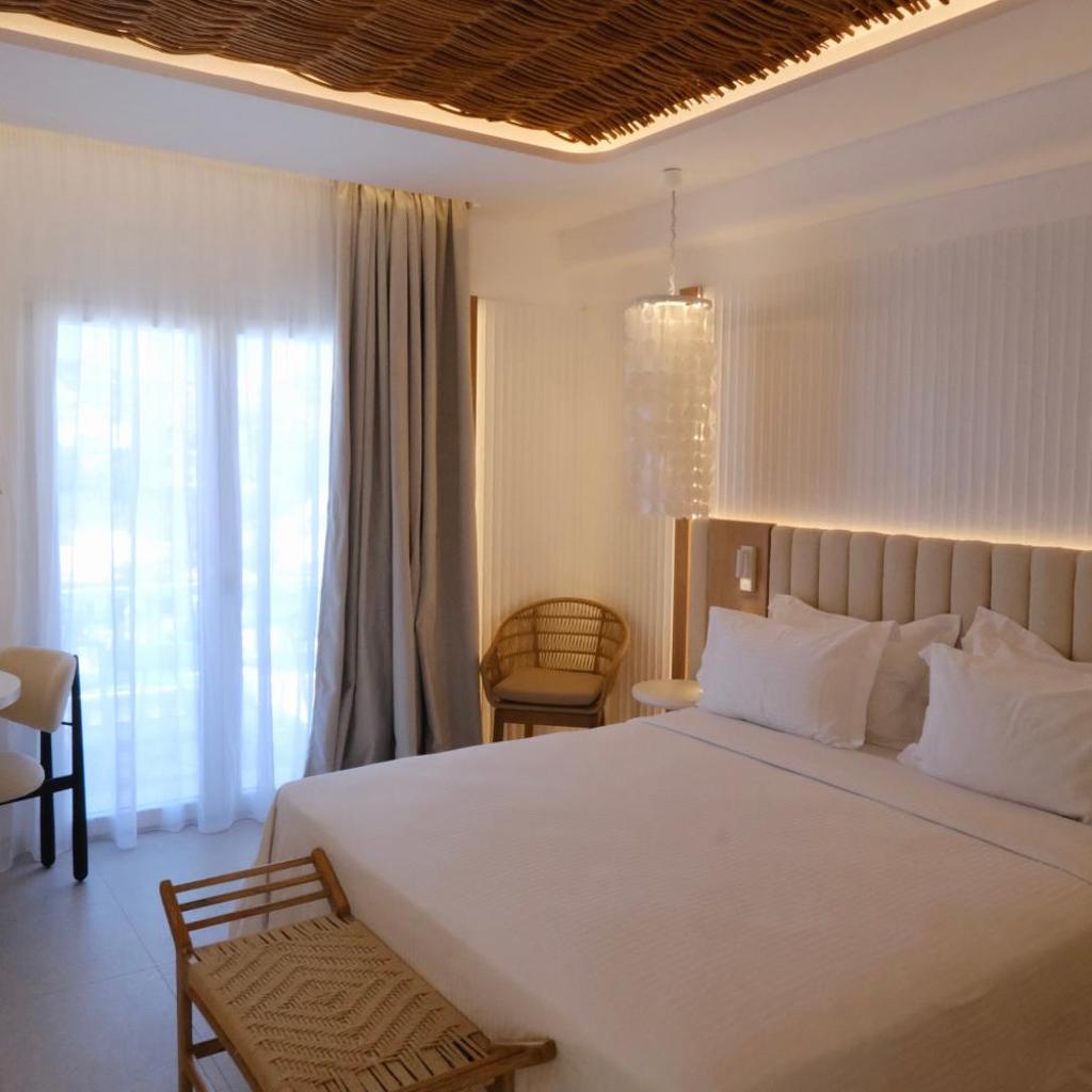 Grand Beach Hotel — 