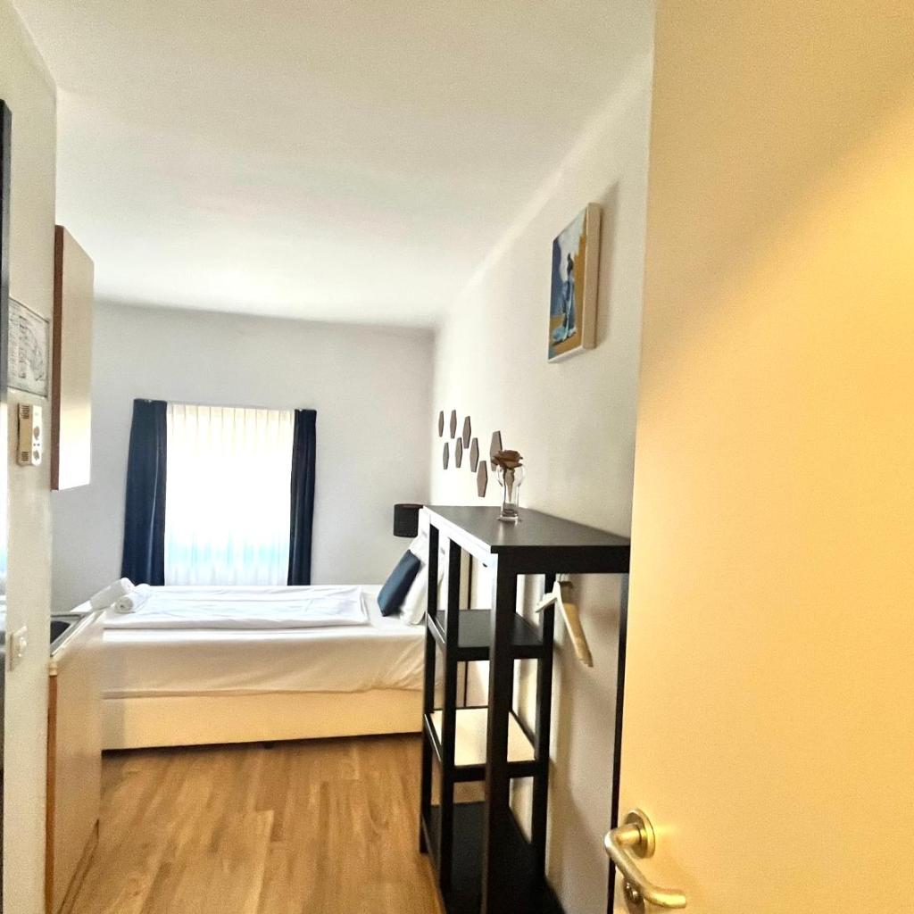 Image 74 - GuestHouse Lugano Center by LR