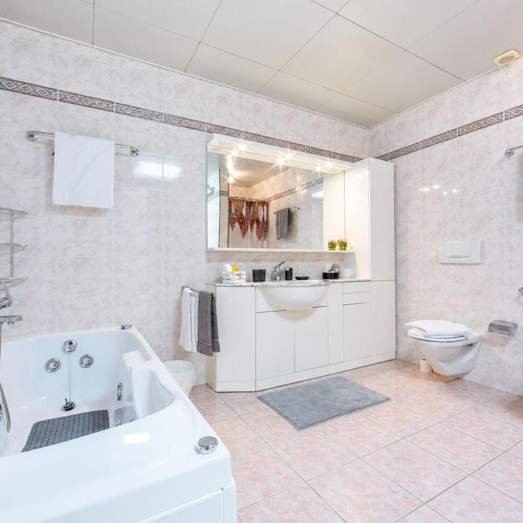 Image 20 - Chiara's Home - Happy Rentals