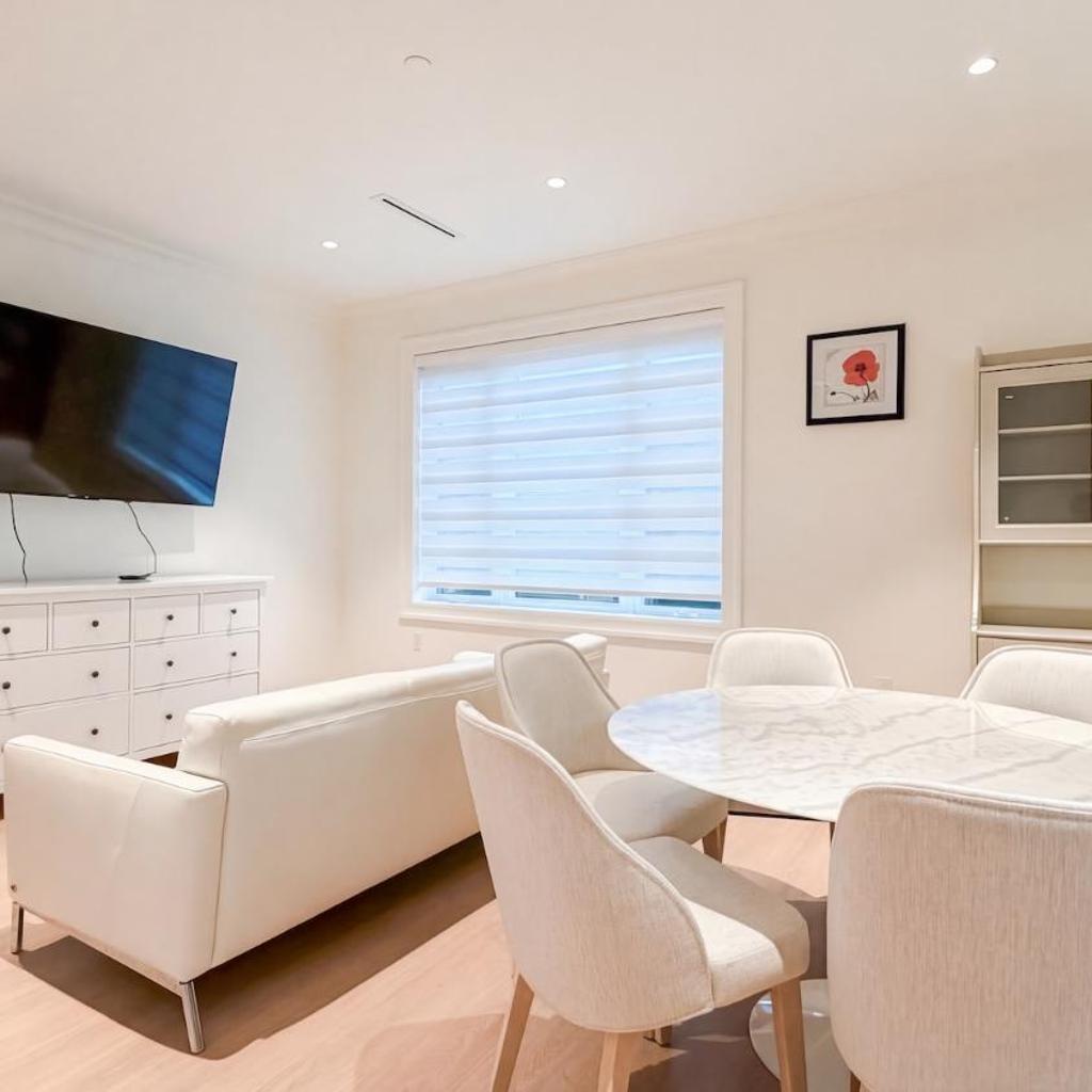 Photograph of Bright new 5BR Kerrisdale House
