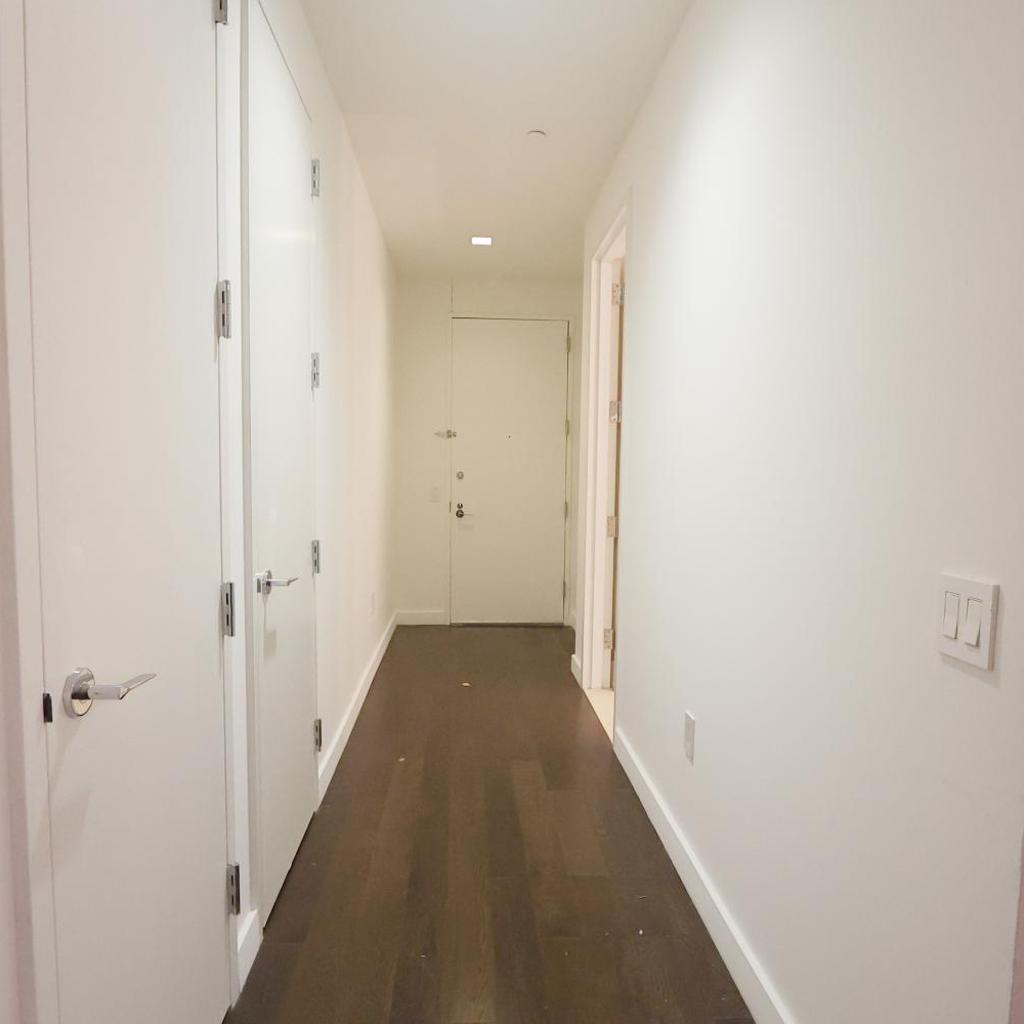Photograph of 3bd, 2 bath, massive luxury apartment in Fidi
