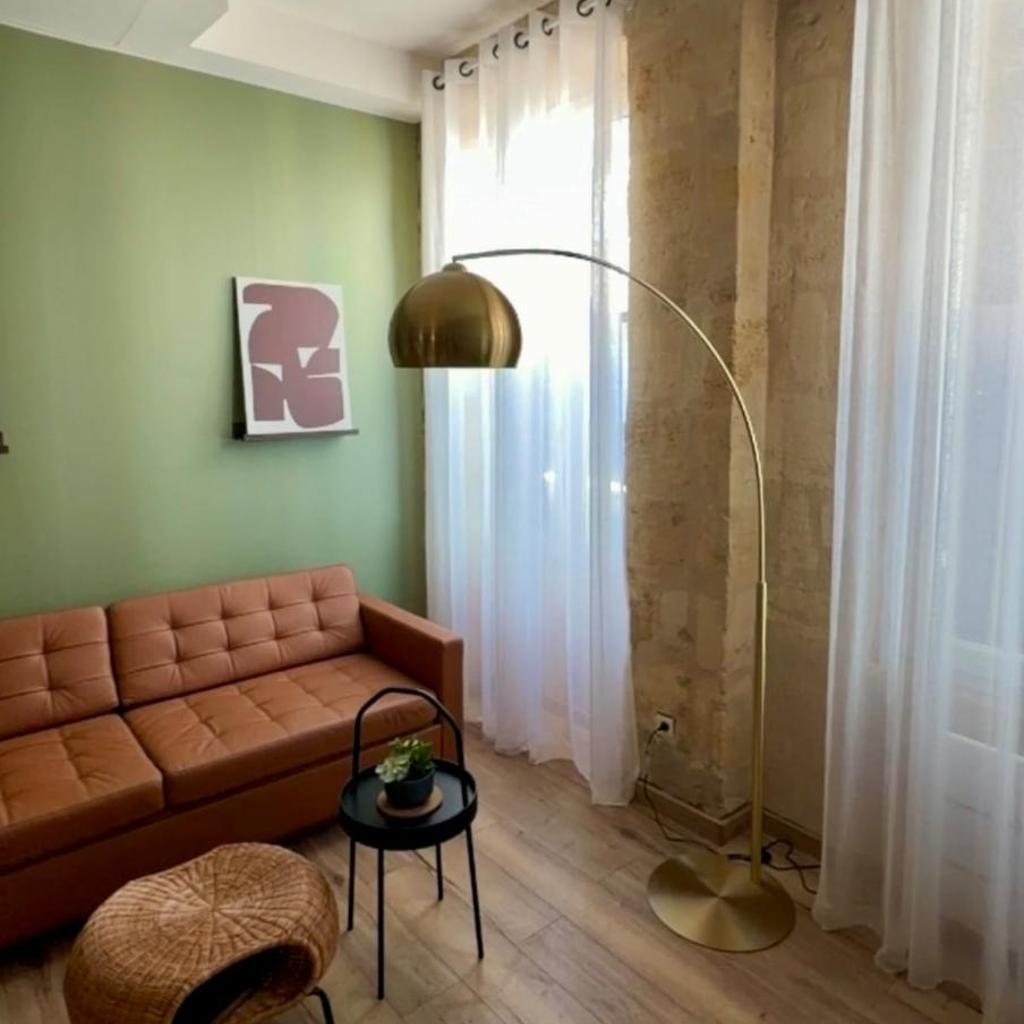 Photograph of Appartement plein cœur des Chartrons rue calme