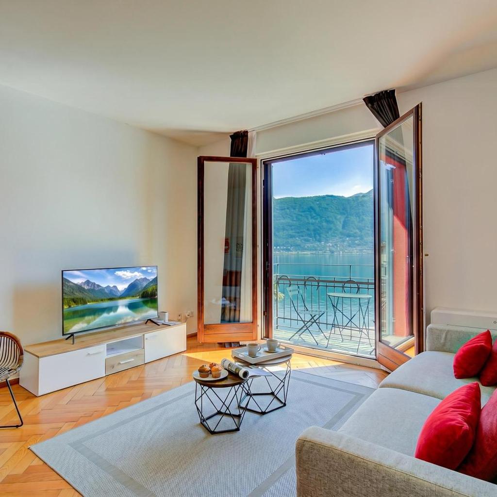 Image 28 - 76 The Lake House - Lugano