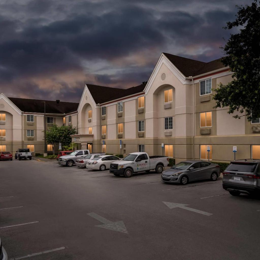 Photograph of MainStay Suites Orlando Altamonte Springs