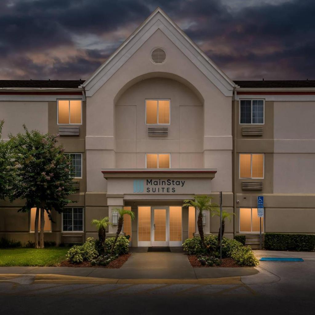 Photograph of MainStay Suites Orlando Altamonte Springs
