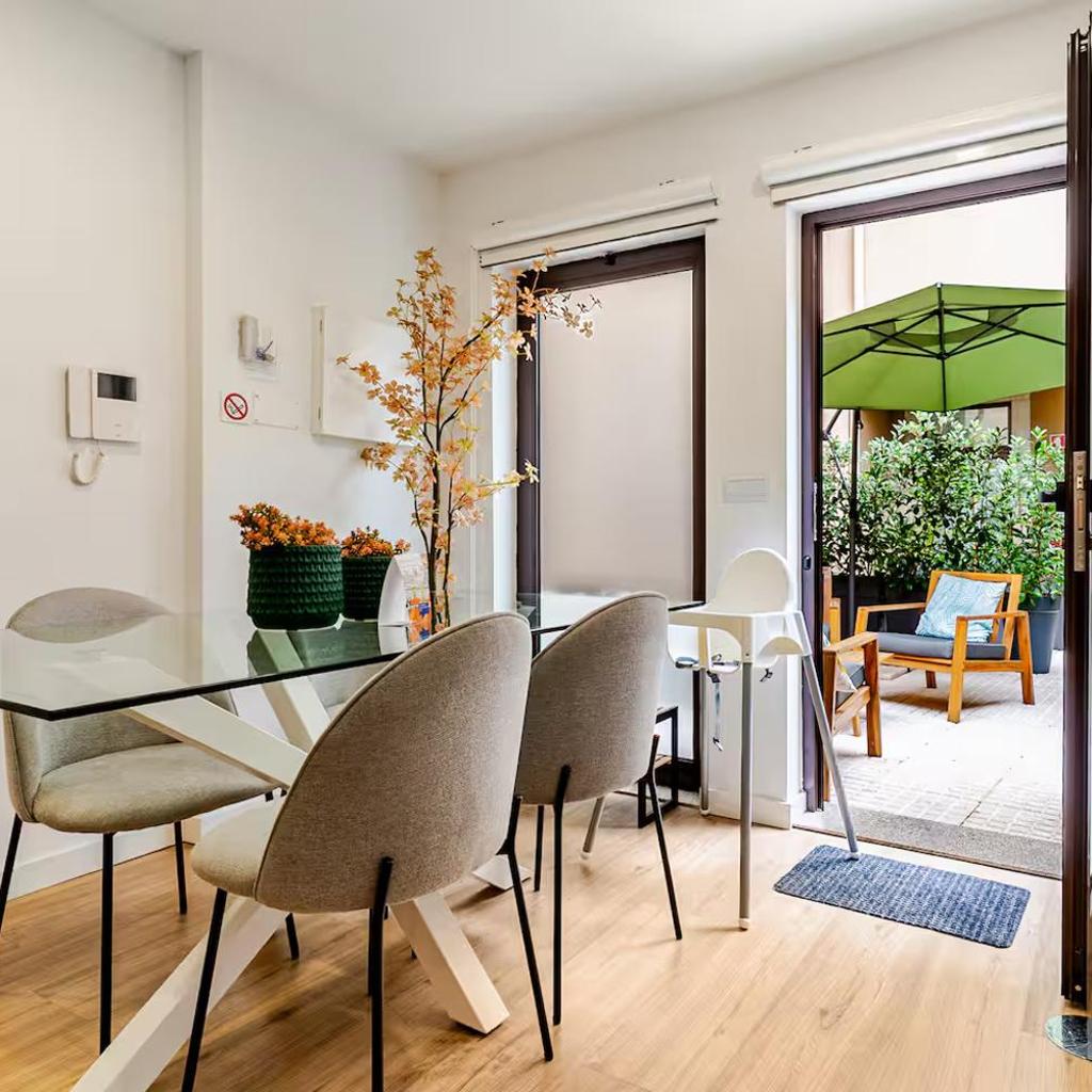 Photograph of Lili's Garden Priv Terrace TWO flats Laundry by MyMoradia