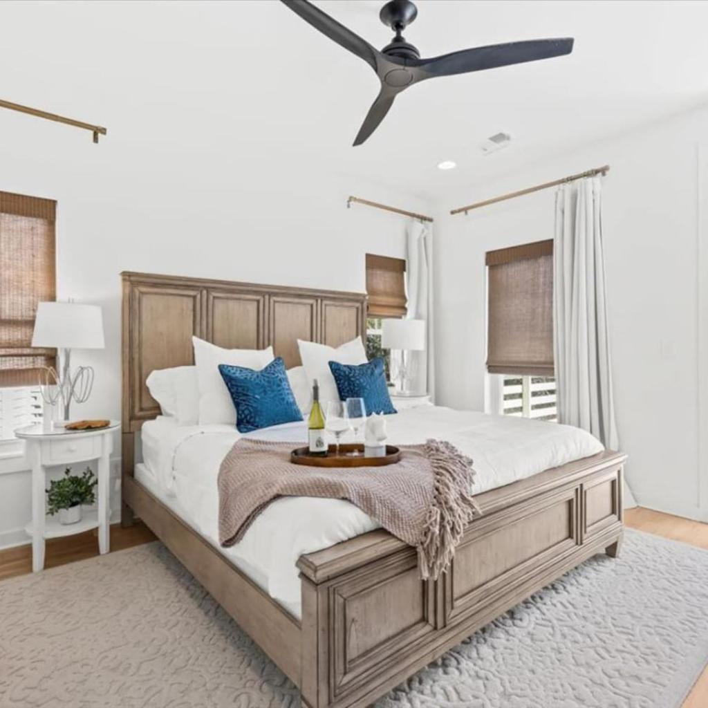 Photograph of The Oakwood Retreat Marsh View Home with Game Room and Porches